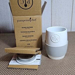Pampered Chef Ceramic Microwave Egg Cooker #1529 New w/o tags